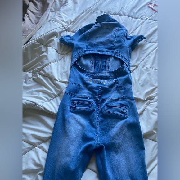 Jump suit - Picture 2 of 3